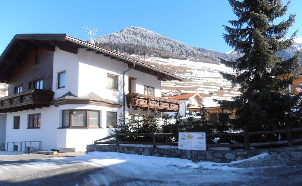 Ferienhaus Peter Spoettl 나우더스 외부 사진